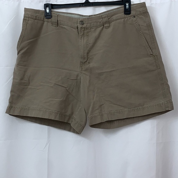 Columbia Other - Men’s Columbia Khaki Shorts Size 40W 8L EUC